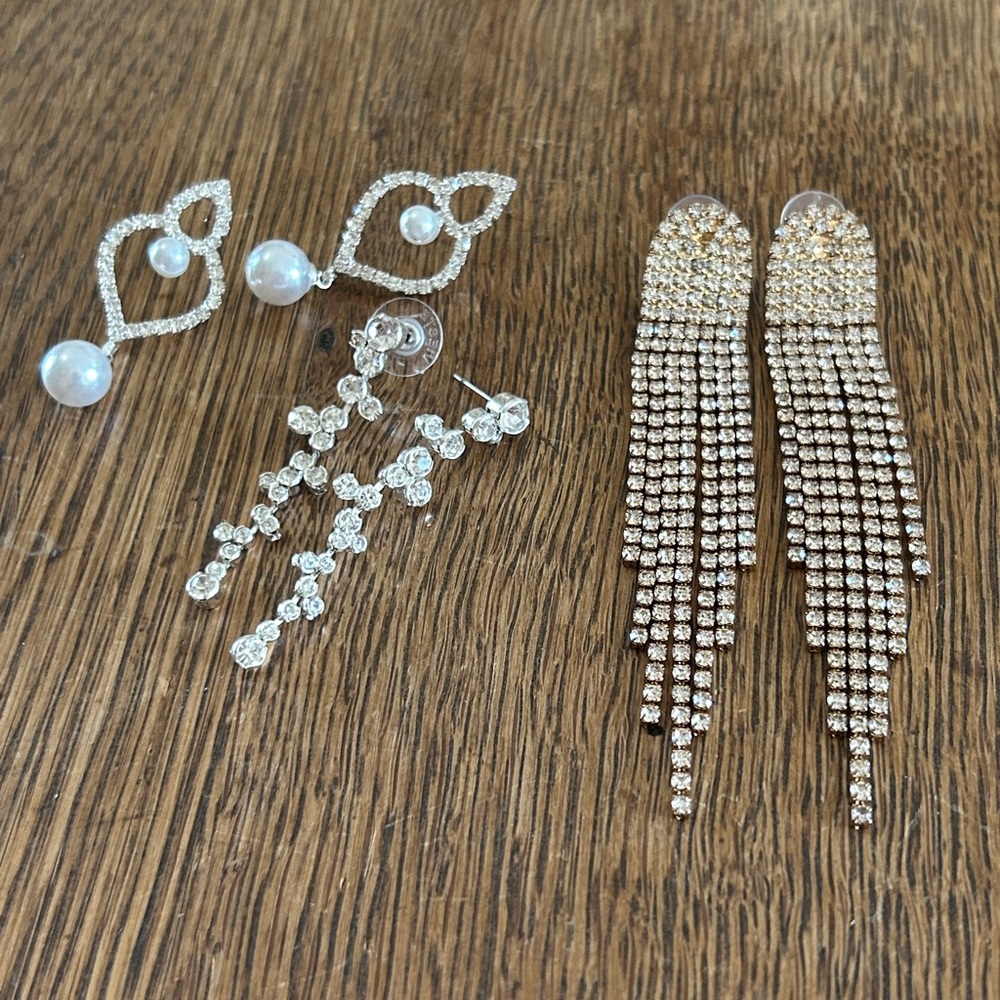 Elegant Gold and Silver Women's Earrings Set